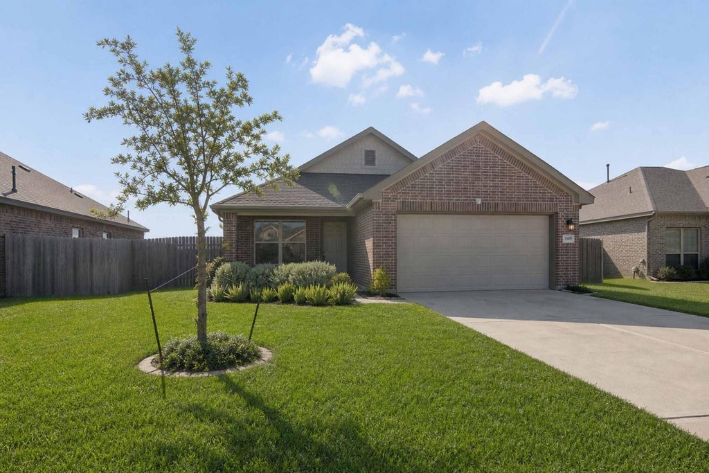 Photo of 3505 Fawnwood Drive, Texas City, TX 77591 (MLS # 22000157)