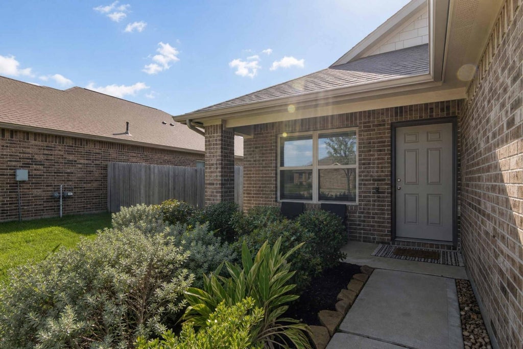 Photo of 3505 Fawnwood Drive, Texas City, TX 77591 (MLS # 22000157)