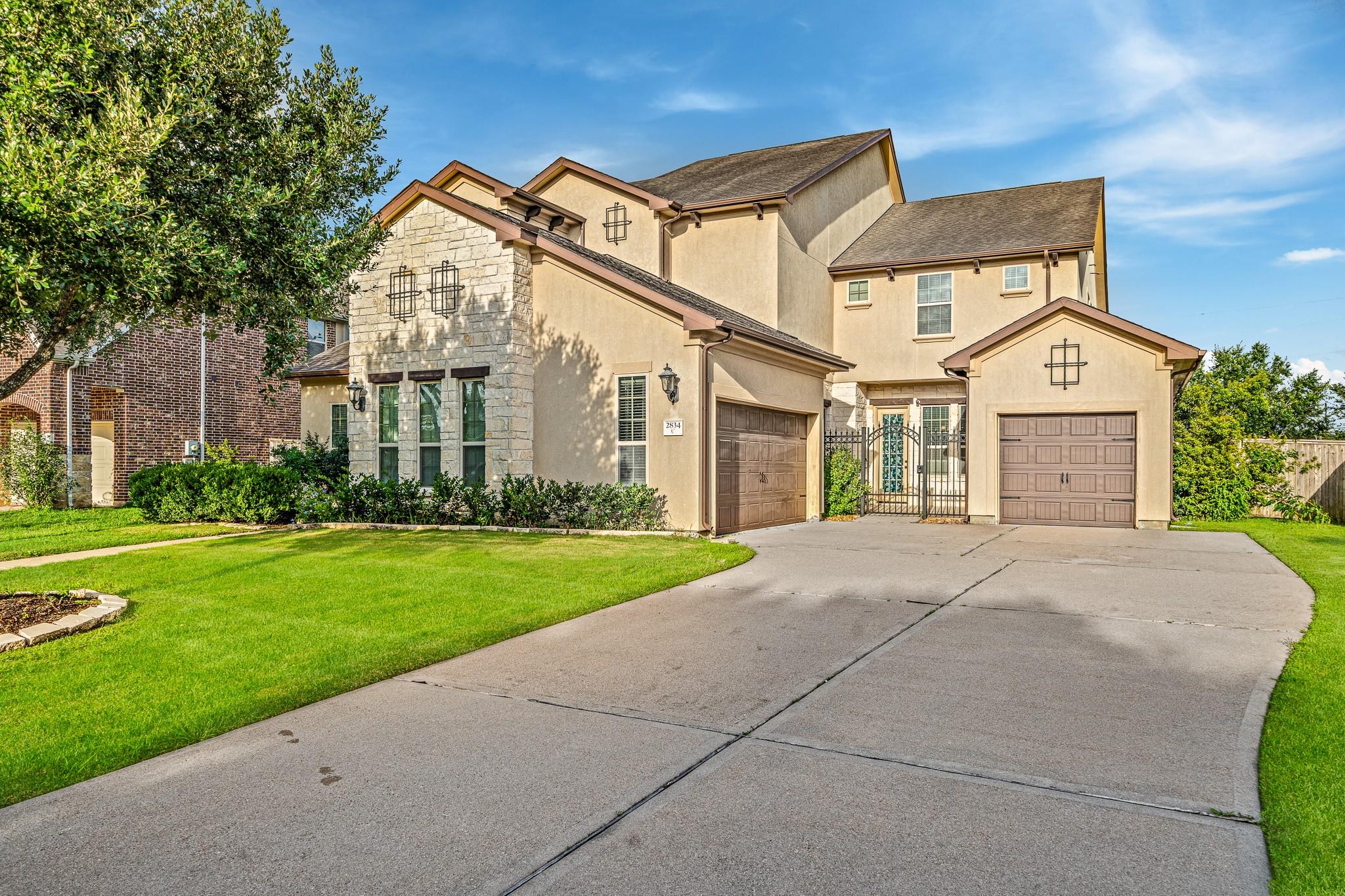 2834 Hollingsworth Pine Lane