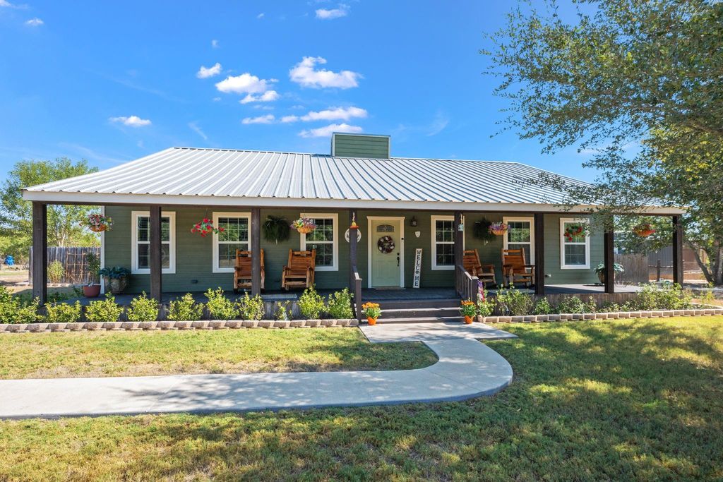 Photo of 13085 County Road 414, Somerville, TX 77879 (MLS # 48226009)