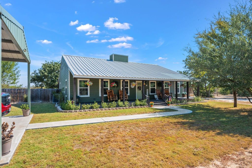 Photo of 13085 County Road 414, Somerville, TX 77879 (MLS # 48226009)