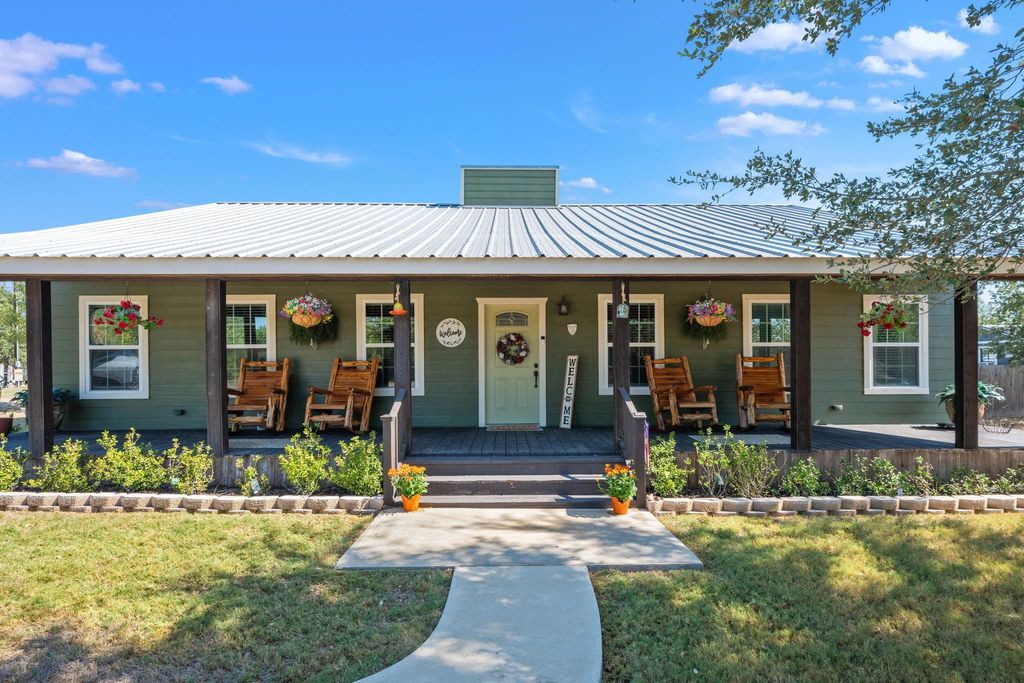 Photo of 13085 County Road 414, Somerville, TX 77879 (MLS # 48226009)
