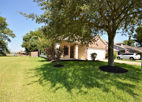 Photo of 2538 S Park Avenue, Pearland, TX 77581 (MLS # 73376362)