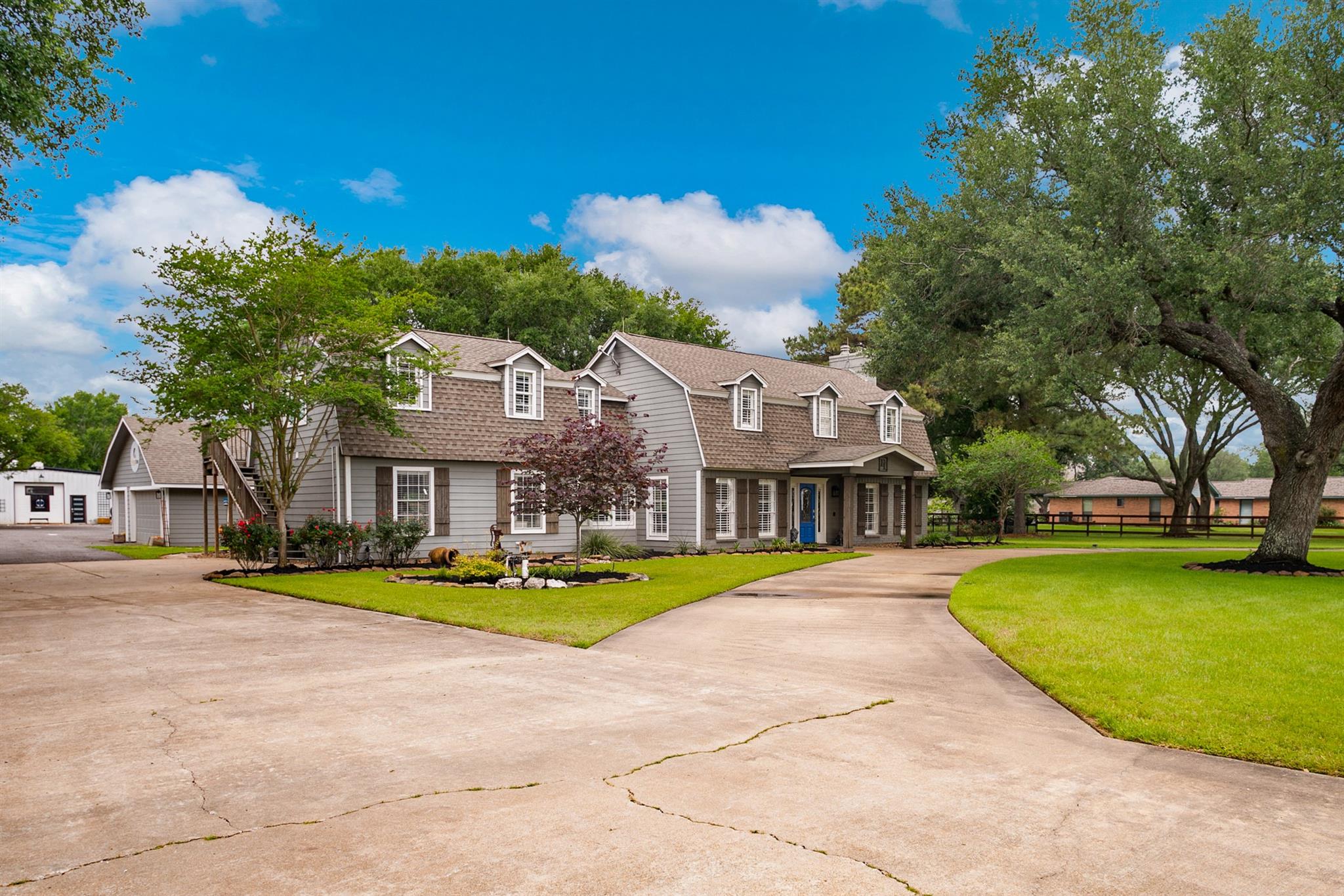 10419 W Hidden Lake Lane