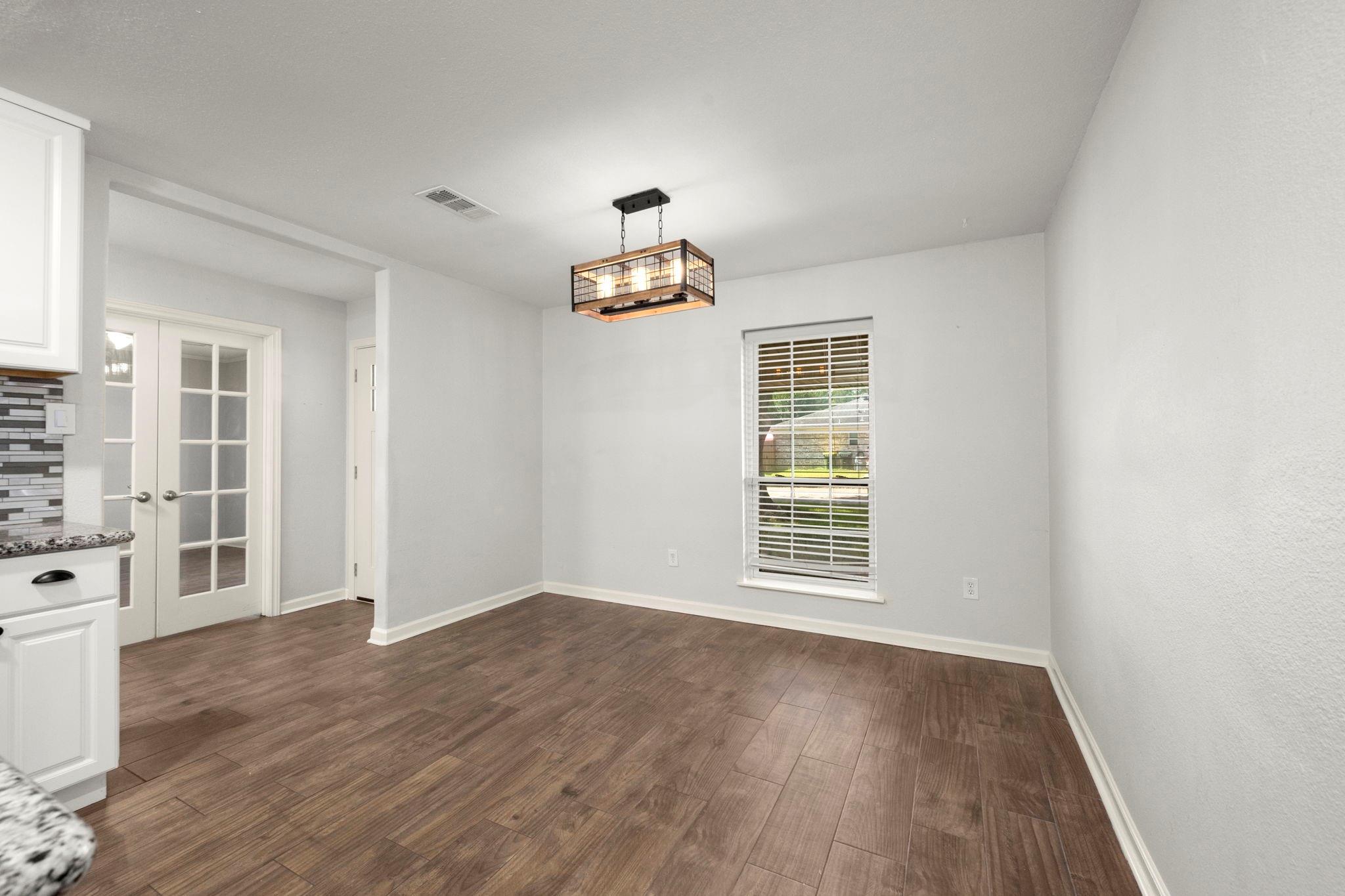 2909 Livingston Drive