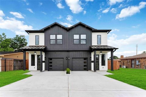 Photo of 9227 Ashville Drive #B, Houston, TX 77051 (MLS # 34209730)