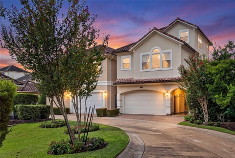 Photo of 2816 Mcculloch Circle, Houston, TX 77056 (MLS # 13491030)