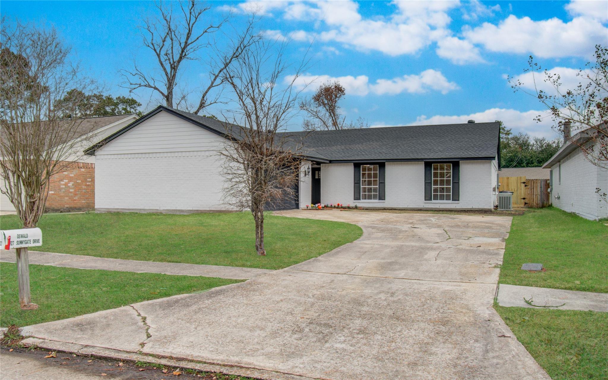 5927 Sunnygate Drive