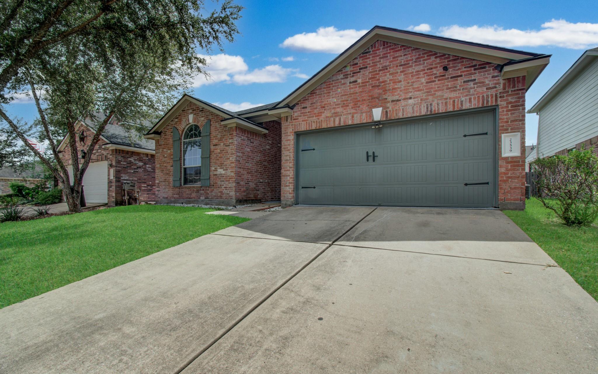 23539 Maple Vista Lane