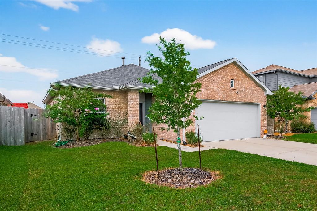 Photo of 4703 Painted Bunting Lane, Baytown, TX 77521 (MLS # 75927555)