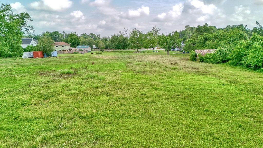 Photo of 1821 S Victory Drive, Houston, TX 77088 (MLS # 23481333)