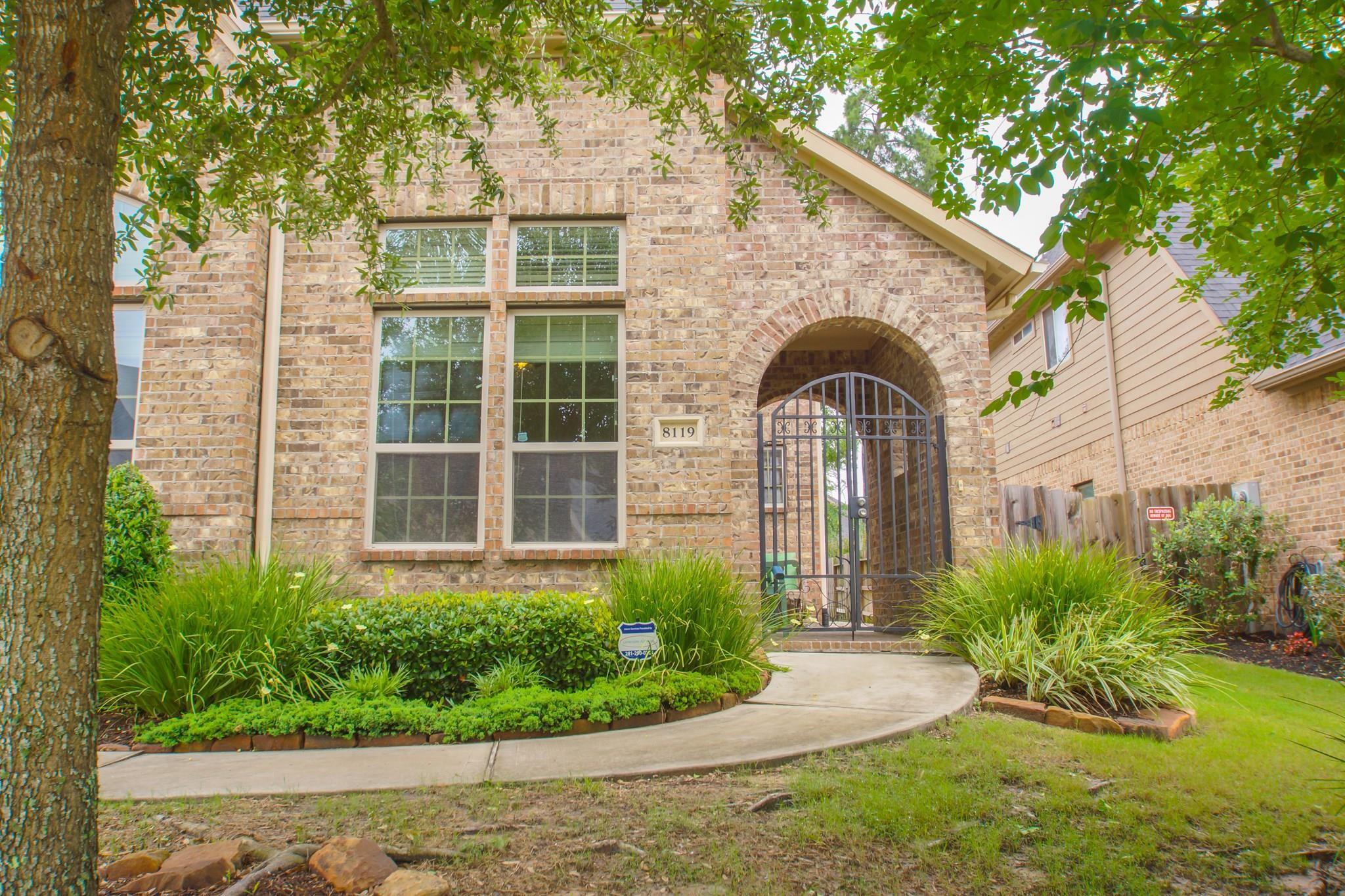 8119 Spreadwing Street