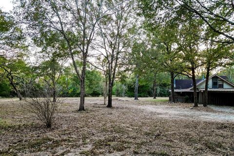 Photo of 4723 Springfield Lane, Brenham, TX 77833 (MLS # 98275838)