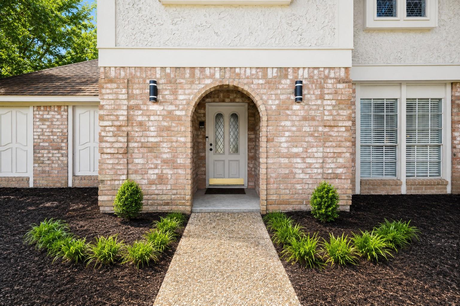 11711 Gardenglen Drive
