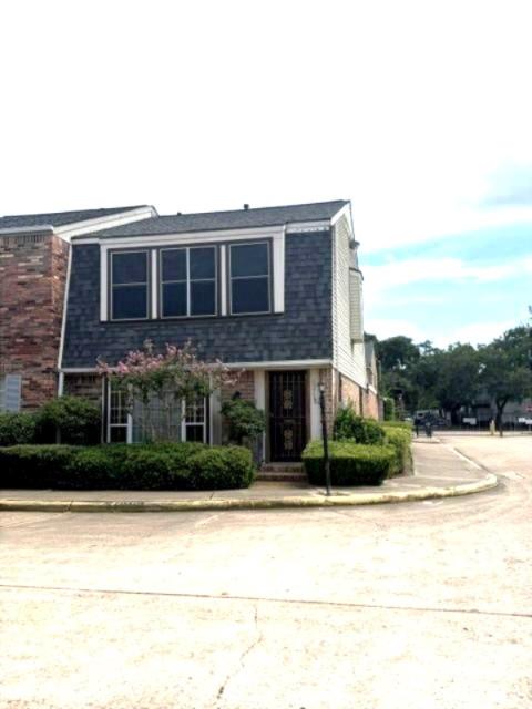 Photo of 6371 Del Monte Dr Drive #72, Houston, TX 77057 (MLS # 7484008)