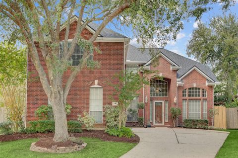 Photo of 1505 Maple Leaf Court, Pearland, TX 77581 (MLS # 98041631)
