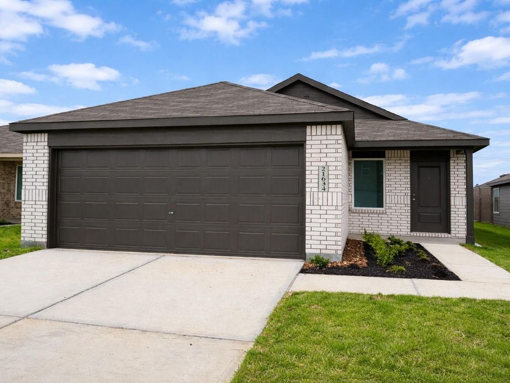 Photo of 21634 Willow River Canyon Lane, Waller, TX 77484 (MLS # 23153170)