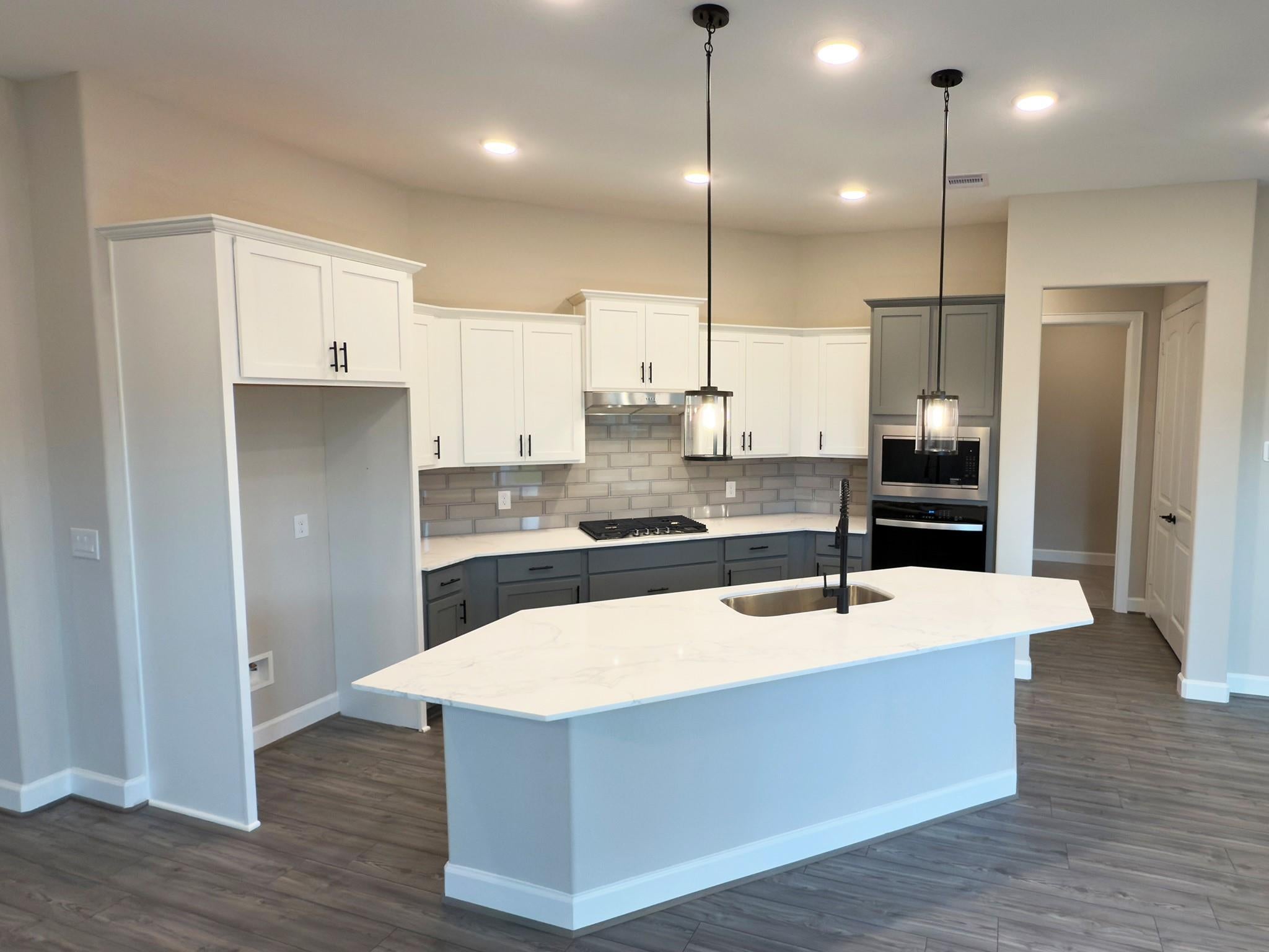 23618 Olive Gully
