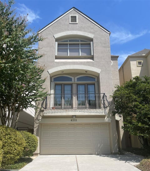 Townhouse For Sale - 4212 Purdue Street<br/> Harris County, Houston, TX 77005