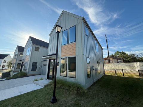 Photo of 1941 Sawdust Road Rd #122, The Woodlands, TX 77380 (MLS # 34551212)