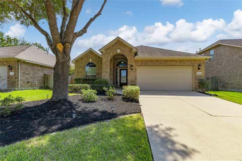 Photo of 13814 Mckinney Creek Lane, Houston, TX 77044 (MLS # 36267559)