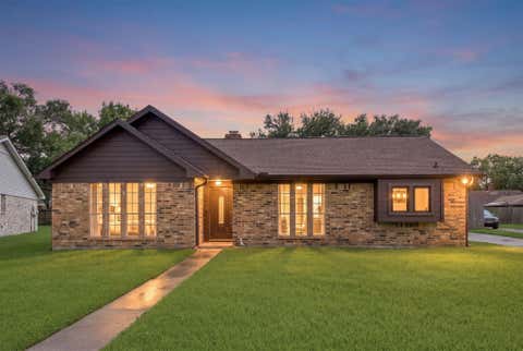 Photo of 1824 Lazy Creek Lane, Pearland, TX 77581 (MLS # 18679003)