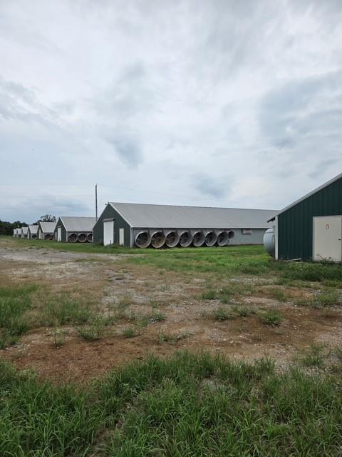 6140 & 6142 E Hwy 84