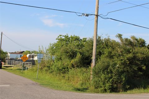 Photo of 0 17 St, San Leon, TX 77539 (MLS # 42756224)