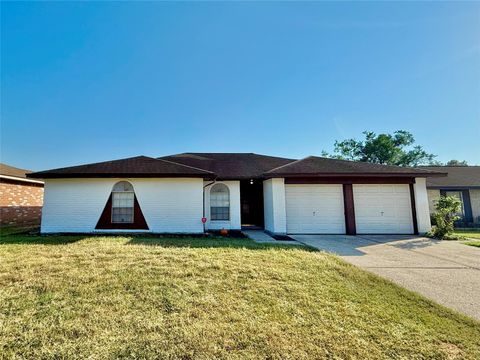 Photo of 5850 Fallengate Drive, Spring, TX 77373 (MLS # 42079546)