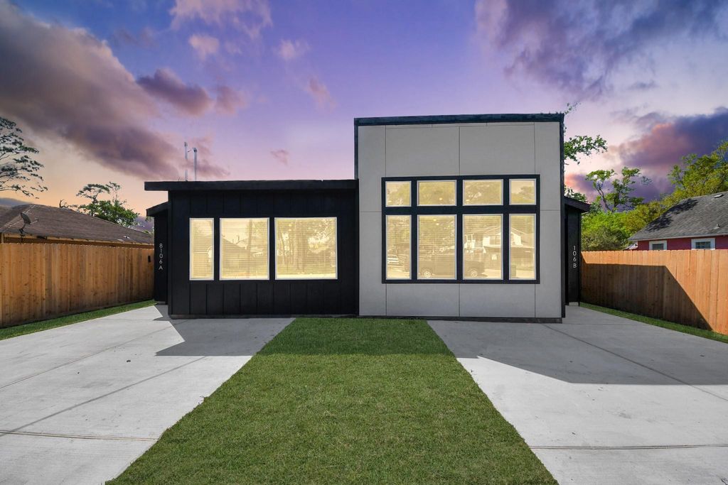 Photo of 8106 Locksley Street, Houston, TX 77078 (MLS # 14149064)