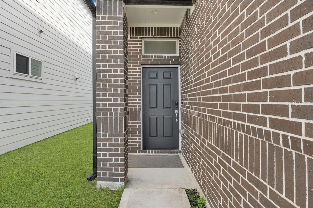 Photo of 6405 Leopold Star Lane, Houston, TX 77048 (MLS # 62735180)