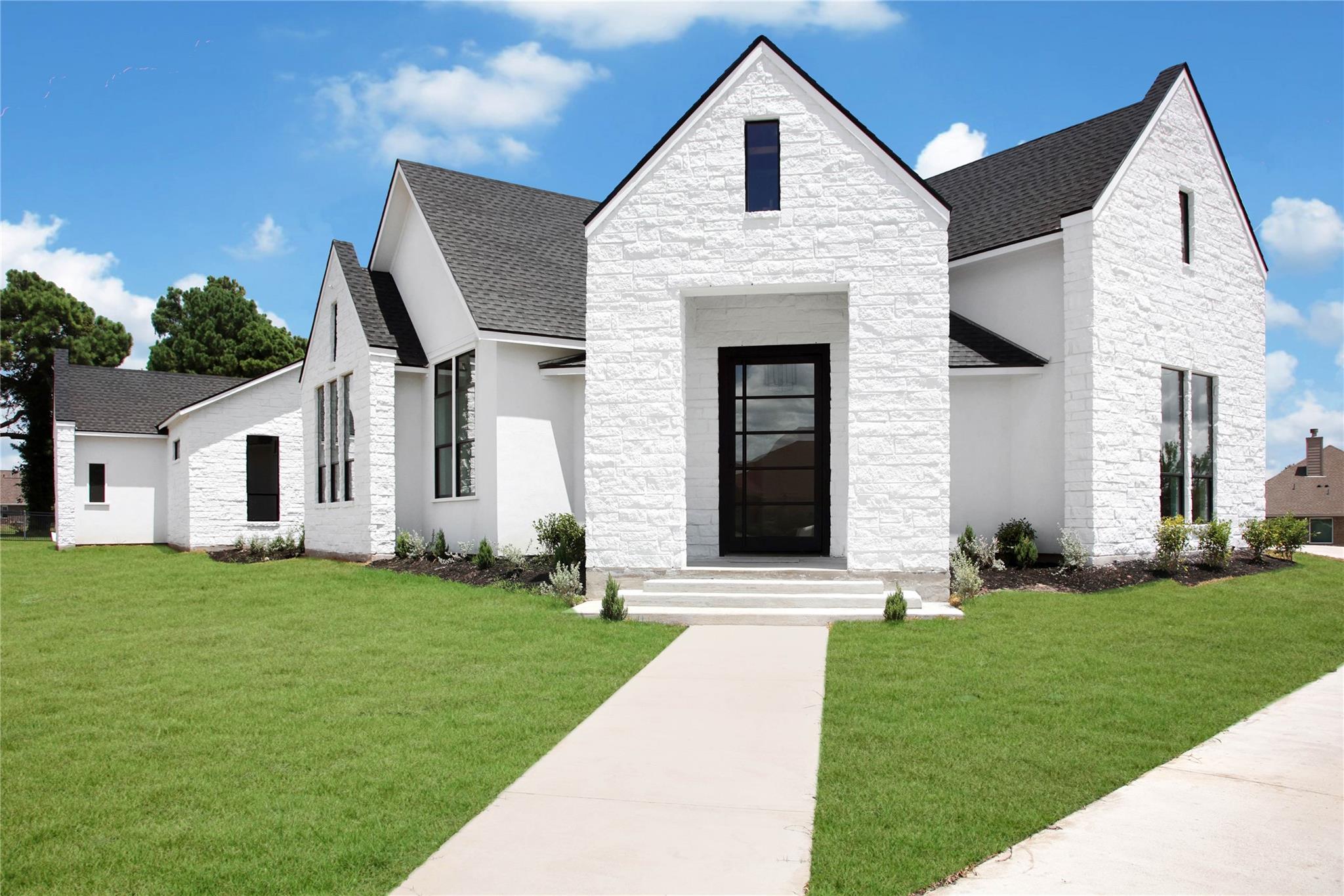 19006 Grandview Court