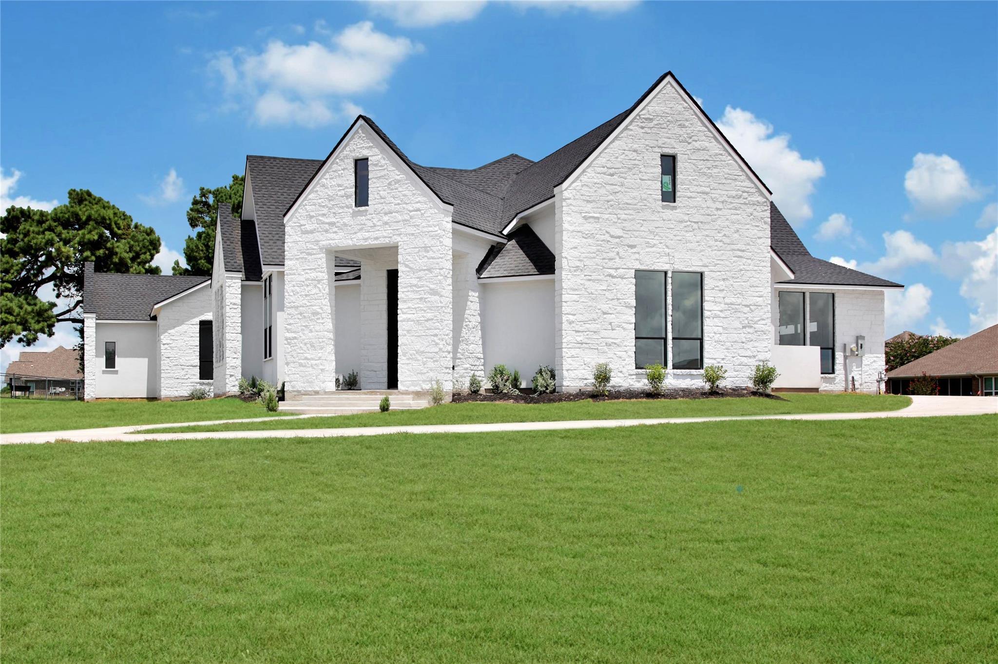 19006 Grandview Court
