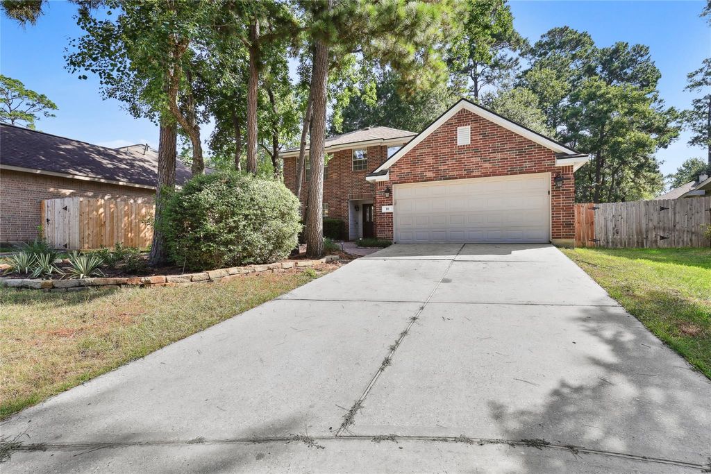 Photo of 10 Eastwood Place, The Woodlands, TX 77382 (MLS # 47026803)