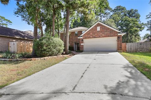 Photo of 10 Eastwood Place, The Woodlands, TX 77382 (MLS # 47026803)