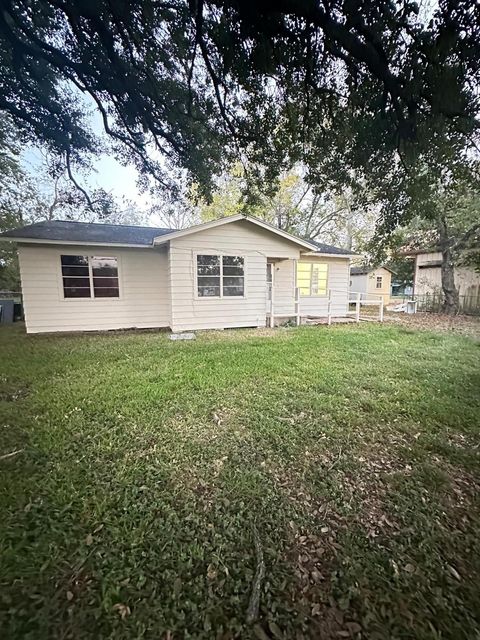 Photo of 2108 Horn Road, Bay City, TX 77414 (MLS # 64053430)