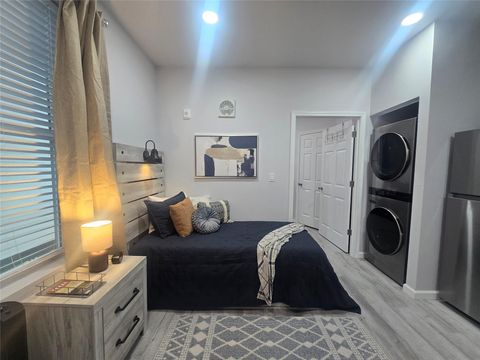 Photo of 805 Avenue K #D, Galveston, TX 77550 (MLS # 8397330)