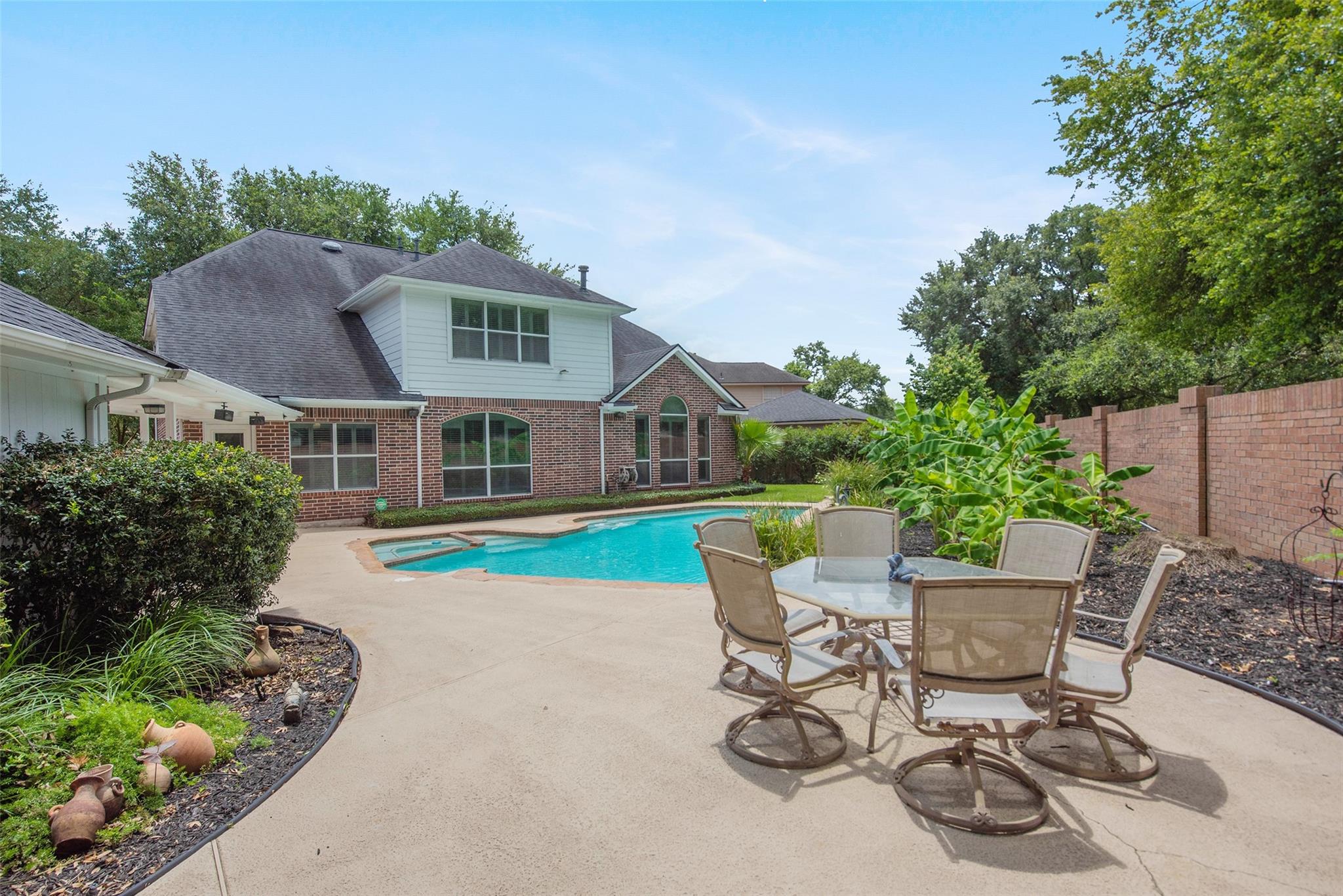 1303 Red Oak Court
