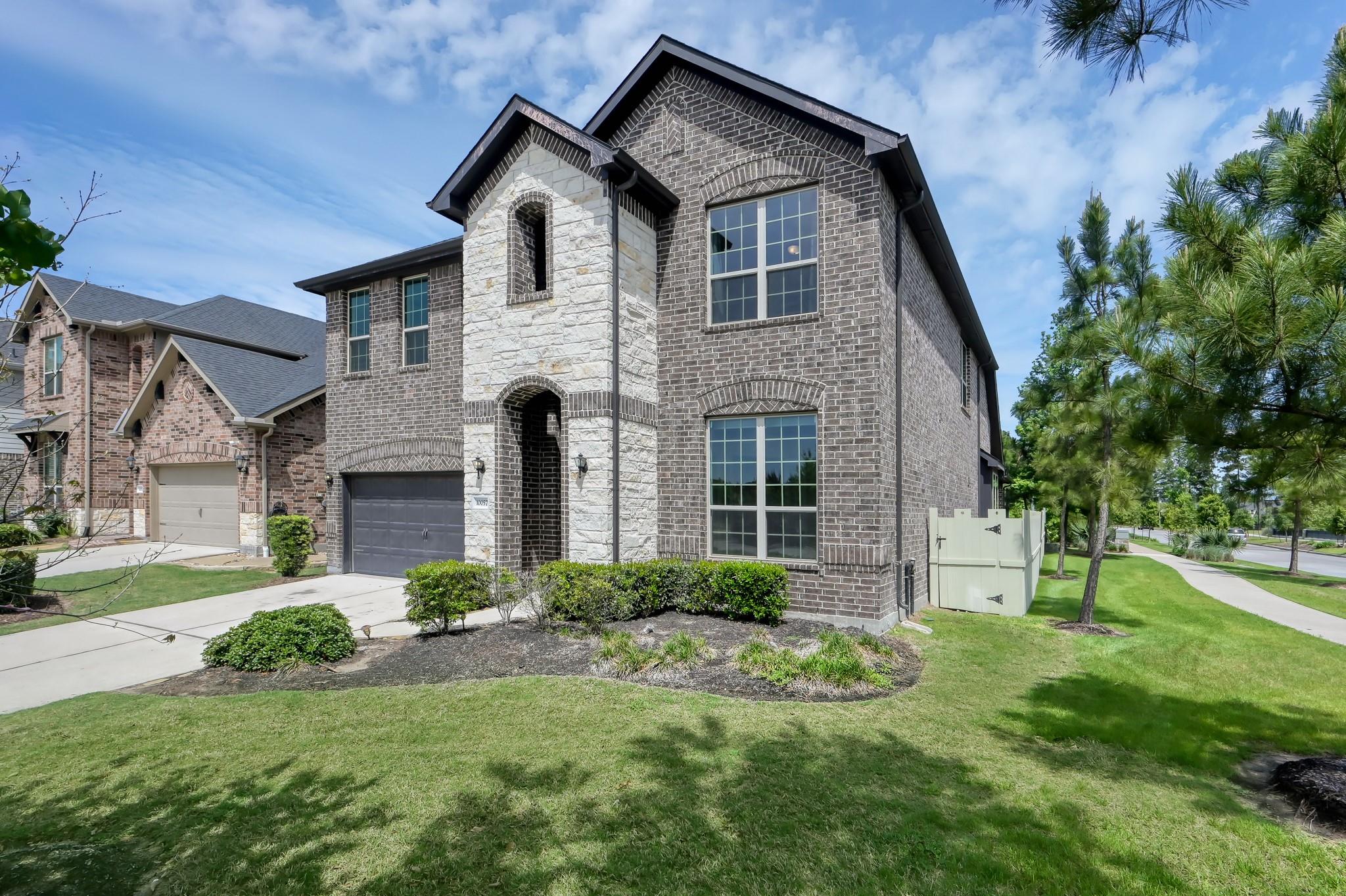 10057 Red Beadtree Place