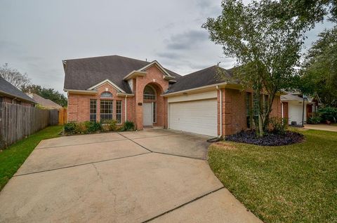 Photo of 139 Skycrest Drive, Sugar Land, TX 77479 (MLS # 52913351)