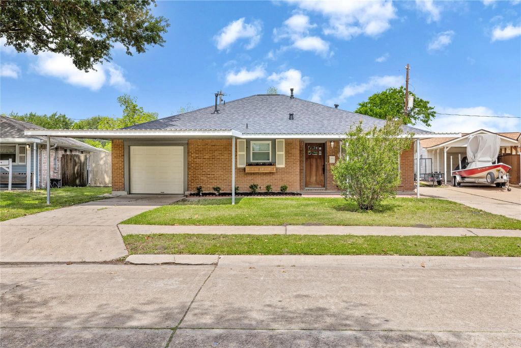 Photo of 510 Bennett Drive, Pasadena, TX 77503 (MLS # 34902128)