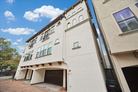 Photo of 934 W 22nd Street #B, Houston, TX 77008 (MLS # 36743065)