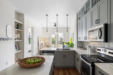 Photo of 1508 Blodgett Street #407, Houston, TX 77004 (MLS # 17027475)