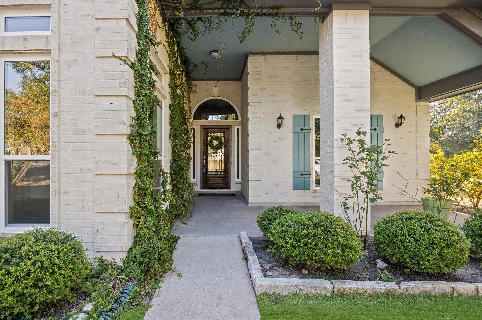 7288 Lakeshore Court