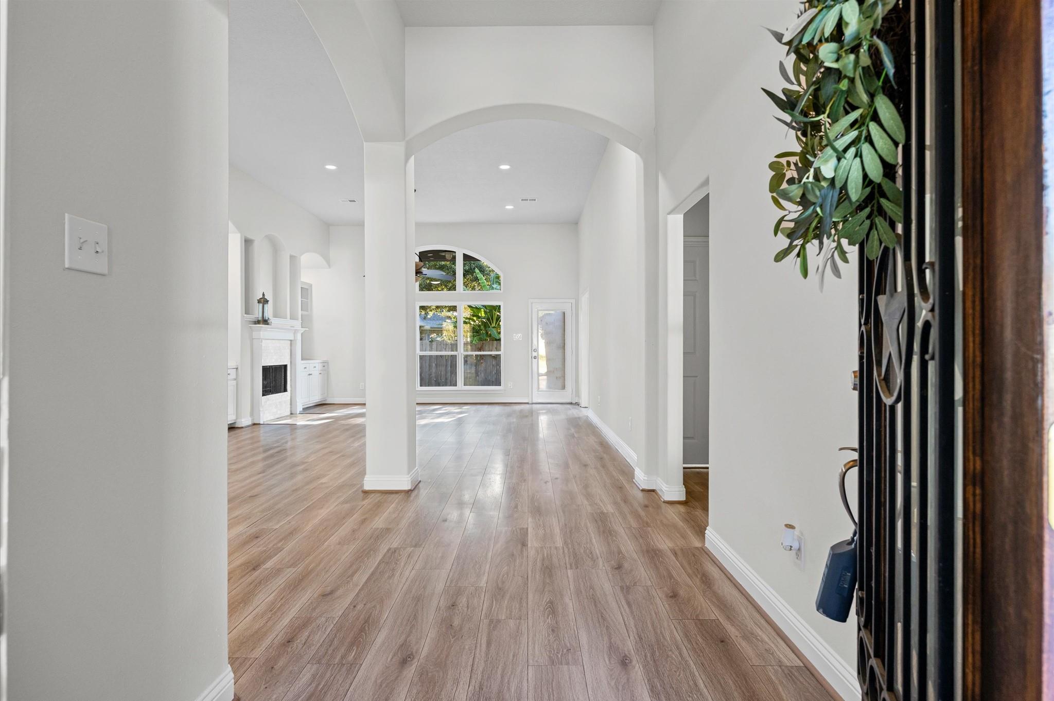7288 Lakeshore Court