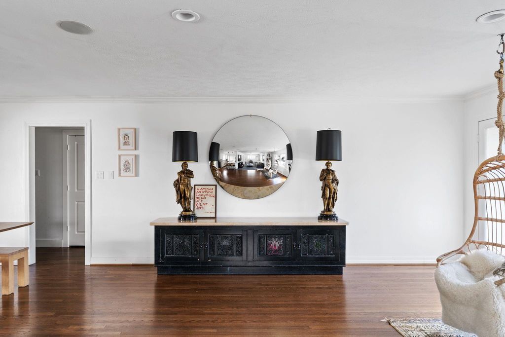 Photo of 3914 Colquitt Street, Houston, TX 77027 (MLS # 37704884)