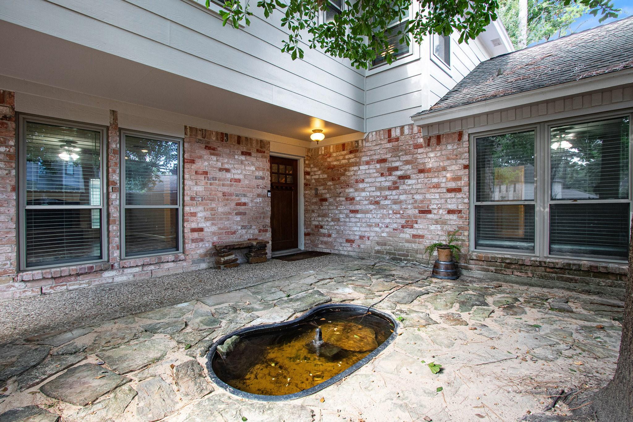 Houston, Texas 77070, United States, 5 Bedrooms Bedrooms, ,4 BathroomsBathrooms,Residential,Active,220453