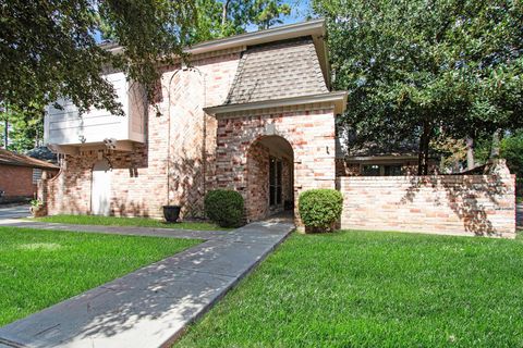 Photo of 11502 Primwood Drive, Houston, TX 77070 (MLS # 62010025)