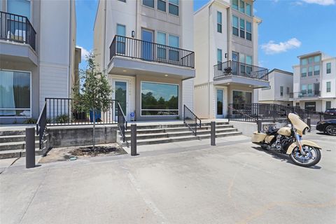 Photo of 18708 Centro Main Street, Shenandoah, TX 77385 (MLS # 86685941)