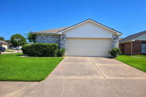 Photo of 7450 Parkland Manor Drive, Cypress, TX 77433 (MLS # 22981134)